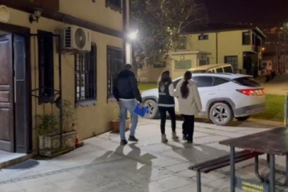 Bursa'da çanta hırsızı suç makinesi kadın kıskıvrak yakalandı!