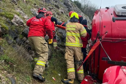 Bursa yolunda korkutan tır kazası!