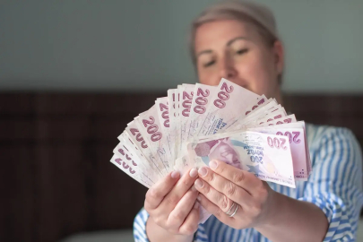 10 milyon kişiyi ilgilendiren müjde! Ev hanımlarına emeklilik teklifi Meclis'te