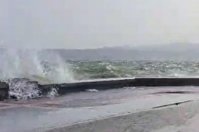 İzmir’de 50 yılda bir görülecek dehşet: Deniz seviyesi 1,5 metre yükseldi!