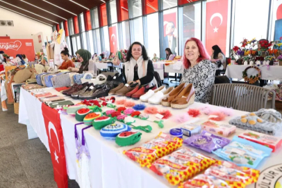 Üreten kadınlar Osmangazi’de buluştu: El emeği kazanca dönüşüyor