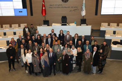 Şadi Özdemir açıkladı: Barış mahallesi’nde güvenli dönüşüm için imzalar atılıyor.
