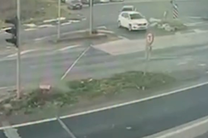 Kırmızı ışık ihlali kazayla sonuçlandı!