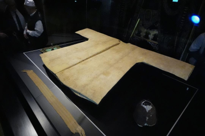 Hırka-i Şerif İstanbul'da ziyarete açıldı