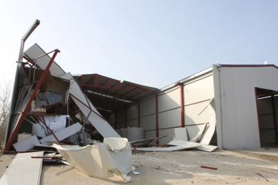 Bursa'da tarım alanındaki dev kaçak yapı yıkıldı!