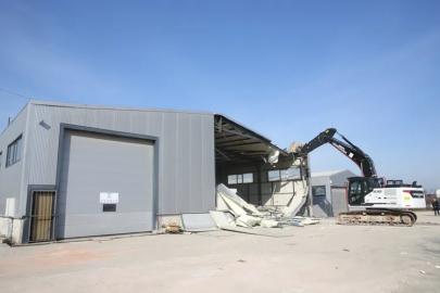 Nilüfer’de 4 kaçak bina yıkıldı!