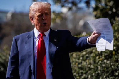 Trump’tan İran’a korkunç tehdit: "25 yıl geriye götürürüz!"