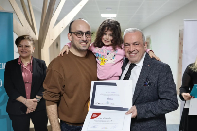 Nilüfer'de babalar eğitime katıldı, sertifikalarını aldı