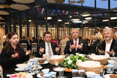 Kadir Gecesi’nde Osmangazi tek yürek: Başkan Aydın hemşehrileriyle dua etti