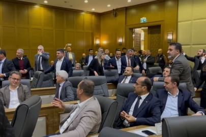 Bursa’da Meclis'te sesler yükseldi: "Su Zammı Geri Çekilsin!"