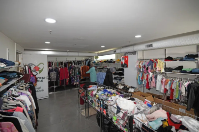 Sevgi Mağazası’nda bayram heyecanı yüzleri gülümsetti