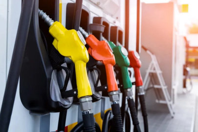 Akaryakıt fiyatına yeni zam