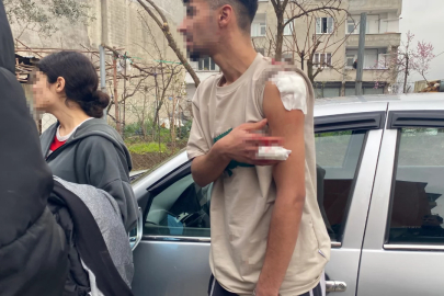 Bursa'da kız meselesi kanlı bitti! Ekmek bıçağıyla saldırı...