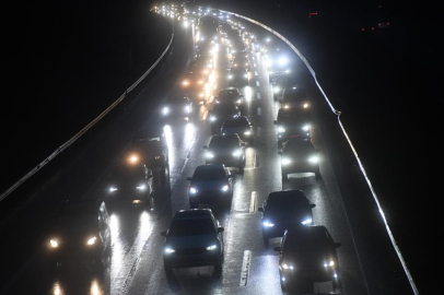 Yollarda bayram tatilinden dönüş yoğunluğu başladı