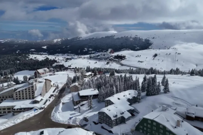 Uludağ’da Nisan sürprizi: Kar kalınlığı 2 metreye ulaştı, sezon uzadı!