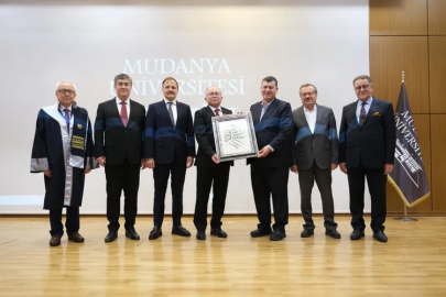 Bursa Mudanya Üniversitesi’nde bayrak değişimi!