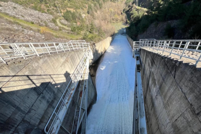 Bursa'da barajlar coştu! Bir barajın daha kapakları açıldı