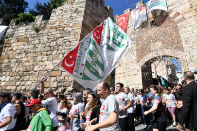 Bursa'nın mirası sporla buluşuyor: Tarihi Kent Koşusu için nefesler tutuldu...