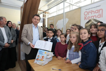 Erkan Aydın: "Gelecek nesilleri kitapla eğitmeliyiz"