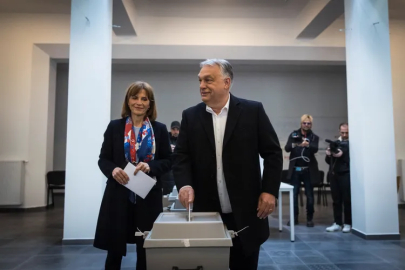 Macaristan'da tarihi değişim: 16 yıllık Orban devri kapandı