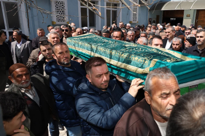 Bursa'da ölen kardeşinin cenazesini beklerken hayatını kaybetti...