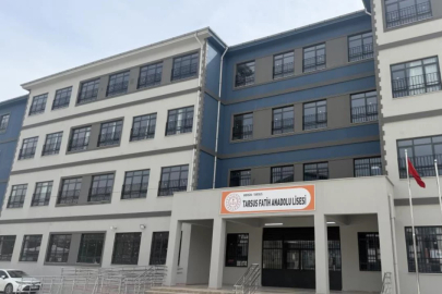 Okulda büyük panik! Bir öğrenci silahla yakalandı...