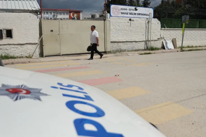 Adana'da silah sesi okulu alarma geçirdi!