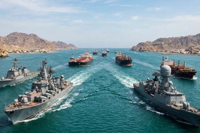 Dünyanın gözü burada! İran Hürmüz’de gemileri vurdu