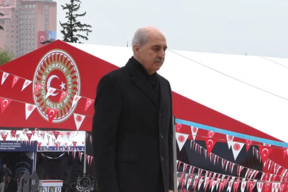 Meclis'te 23 Nisan gururu! Numan Kurtulmuş çelenk bıraktı