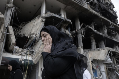 İsrail'in saldırılarıyla yerinden edilen Lübnanlar, geçici ateşkesle evlerine dönmeye başladı