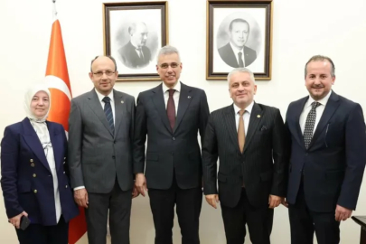 Bursa milletvekilleri Ankara’da: gündem sağlık, adres Memişoğlu!