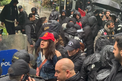 Beşiktaş’ta Taksim’e yürümek isteyen gruba gözaltı!