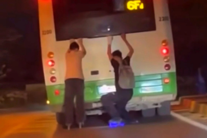 Bursa'da gençler kendi canlarını hiçe saydı!