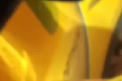 Taksiciyle motosiklet sürücüsü arasında sinirler böyle gerildi!