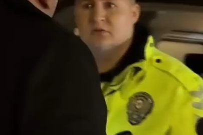 Polisin alkollü sürücü ve arkadaşı ile imtihanı!