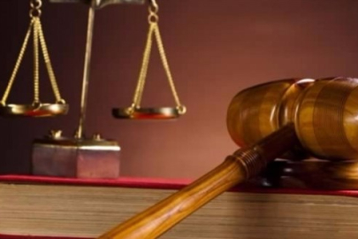 Annesine cinsel saldırıda bulunan ağabeyini öldürdü