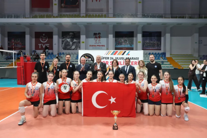 Nilüfer’de kupa sahibini buldu. Şampiyon ev sahibi takım