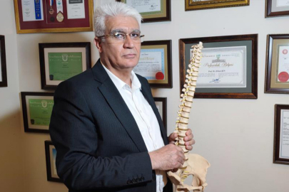 Başının üzerine suya atlayanlar dikkat: Bir anlık hata ömür boyu felce neden olabilir