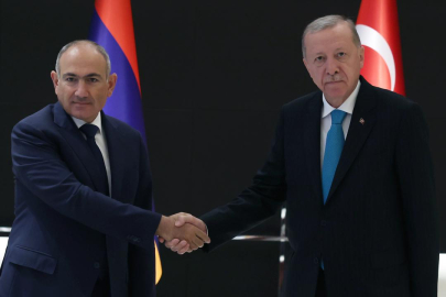 Cumhurbaşkanı Erdoğan ile Paşinyan görüştü!  Normalleşme süreci ve bölgesel konular masada