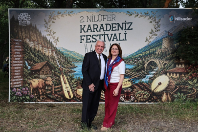 Nilüfer Belediye Başkanı Şadi Özdemir 2.si düzenlenen Nilüfer Karadeniz Festivali'ne katıldı.