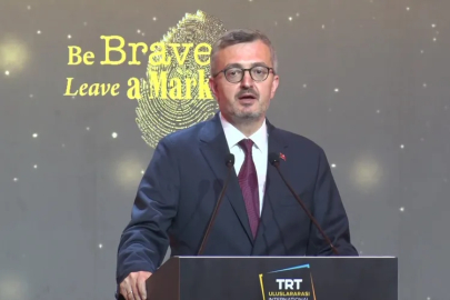 Burhanettin Duran: "Gerçeği Anlatmak Cesaret İstiyor"