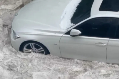 Ankara’da sağanak ve dolu hayatı durdurdu! Kentte sel, ulaşım felç