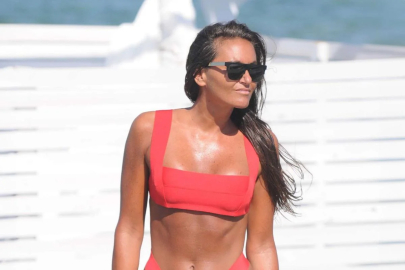 Eda Taşpınar'ın bikini kombini olay oldu!