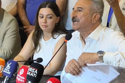 “CHP Bursa’da kriz! Görevden alınan il başkanı Nihat Yeşiltaş kararını yırttı”
