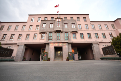 Milli Savunma Bakanlığından yerli savunma projeleri, NATO mesajları ve sınır güvenliği ile ilgili detaylar!