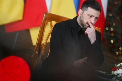 Polonya, Zelenski'den devlet nişanını geri aldı!