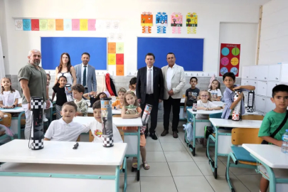 Osmangazi’de karne sevinci: Erkan Aydın’dan çocuklara satranç takımı hediyesi