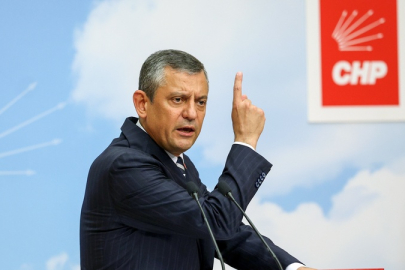 Özgür Özel’den siyasi rest!