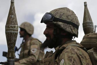 Afganistan-Pakistan hattında tansiyon yükseldi!