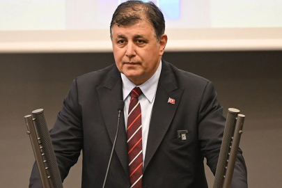 Cemil Tugay'dan ''İzmir parti değiştirecek'' iddialarına net yanıt!